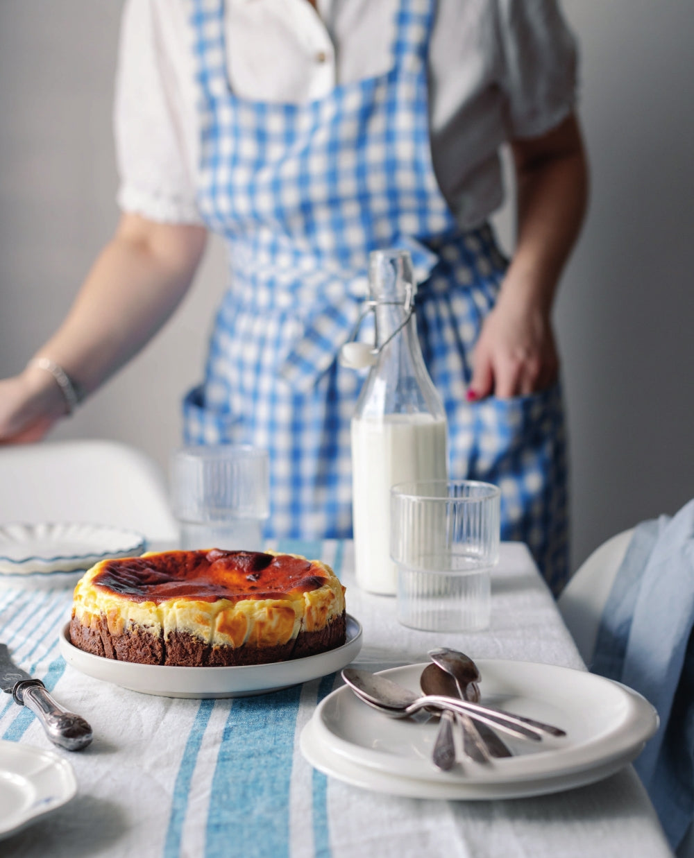 Творог, сдоба и любовь: нежные рецепты для всей семьи: от сырников и запеканок до чизкейки и штоллены