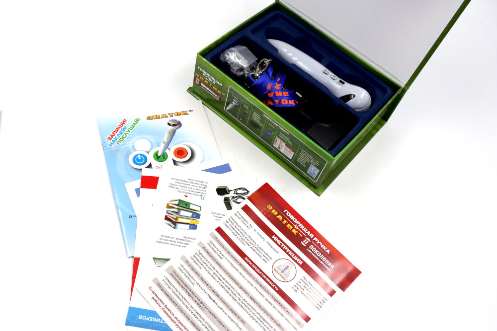 Le gouvernement anglo-russe et le slovaque russko-anglais ont des cartes postales; Pochette gouvernementale (память 8Гб + audioстикеры): Комплект