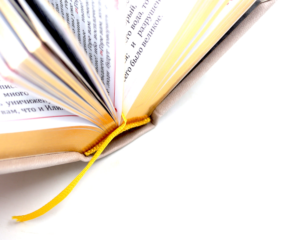 Святое Евангелие карманное: кожа натуральная, золотой обрез, тиснение, цв.серый