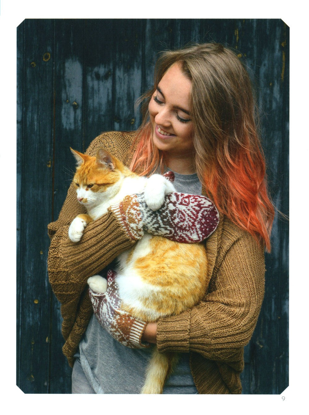 Дизайнерский жаккард. Вяжем варежки и носочки на спицах!: 20 невероятных прое...