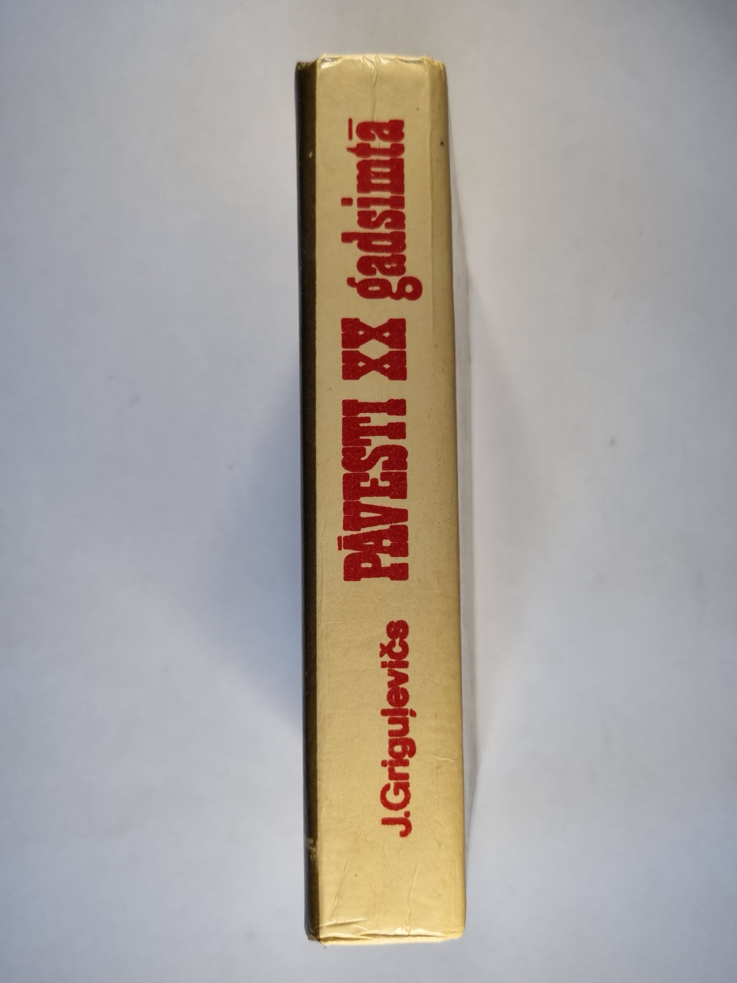 Pavēsti XX gadsimtā (LAT)