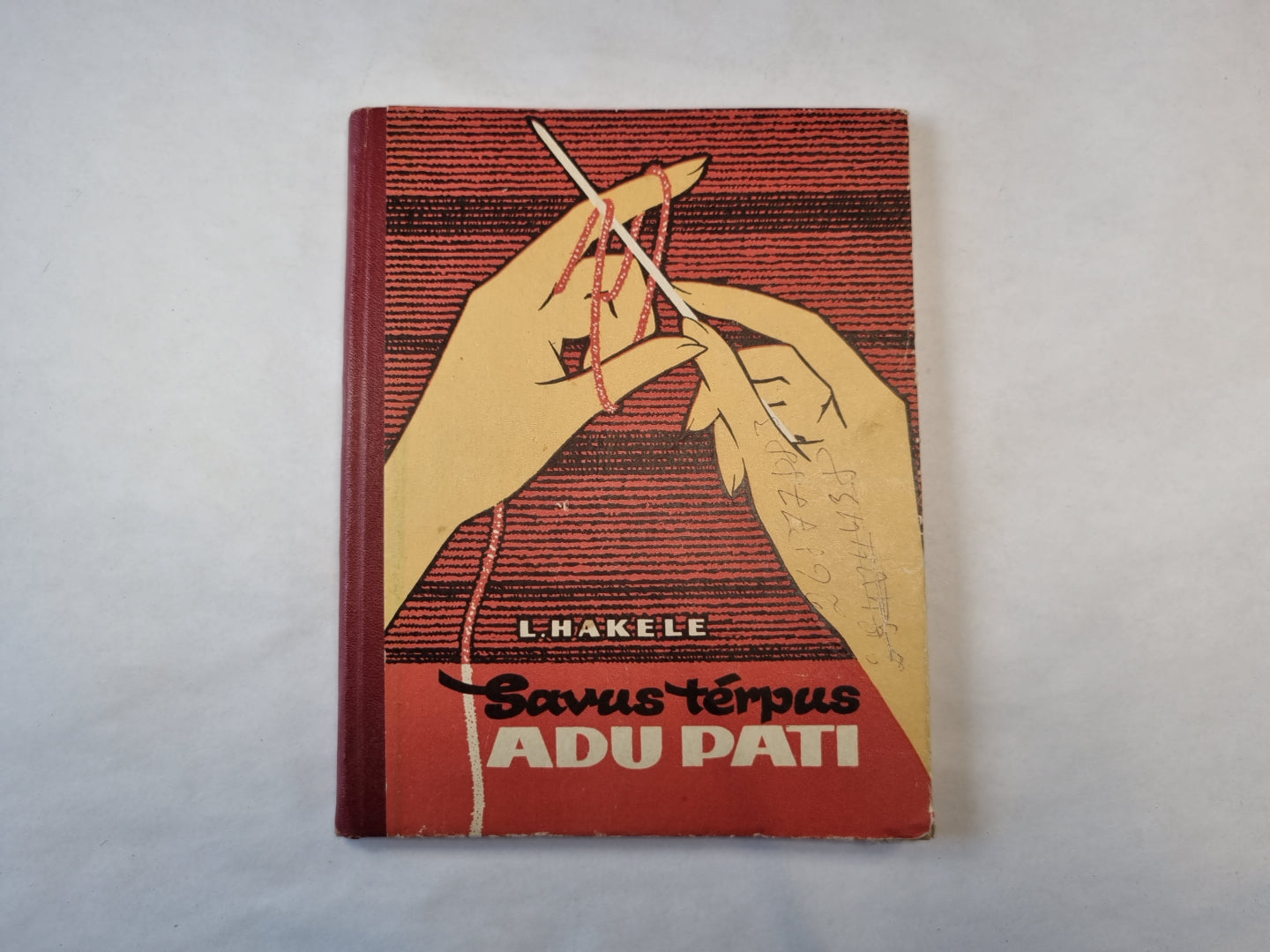 Savus tērpus adu pati