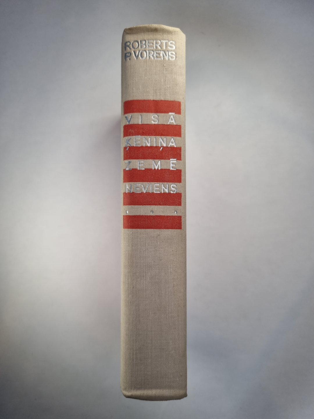 Visa ķēniņa zemē neviens...