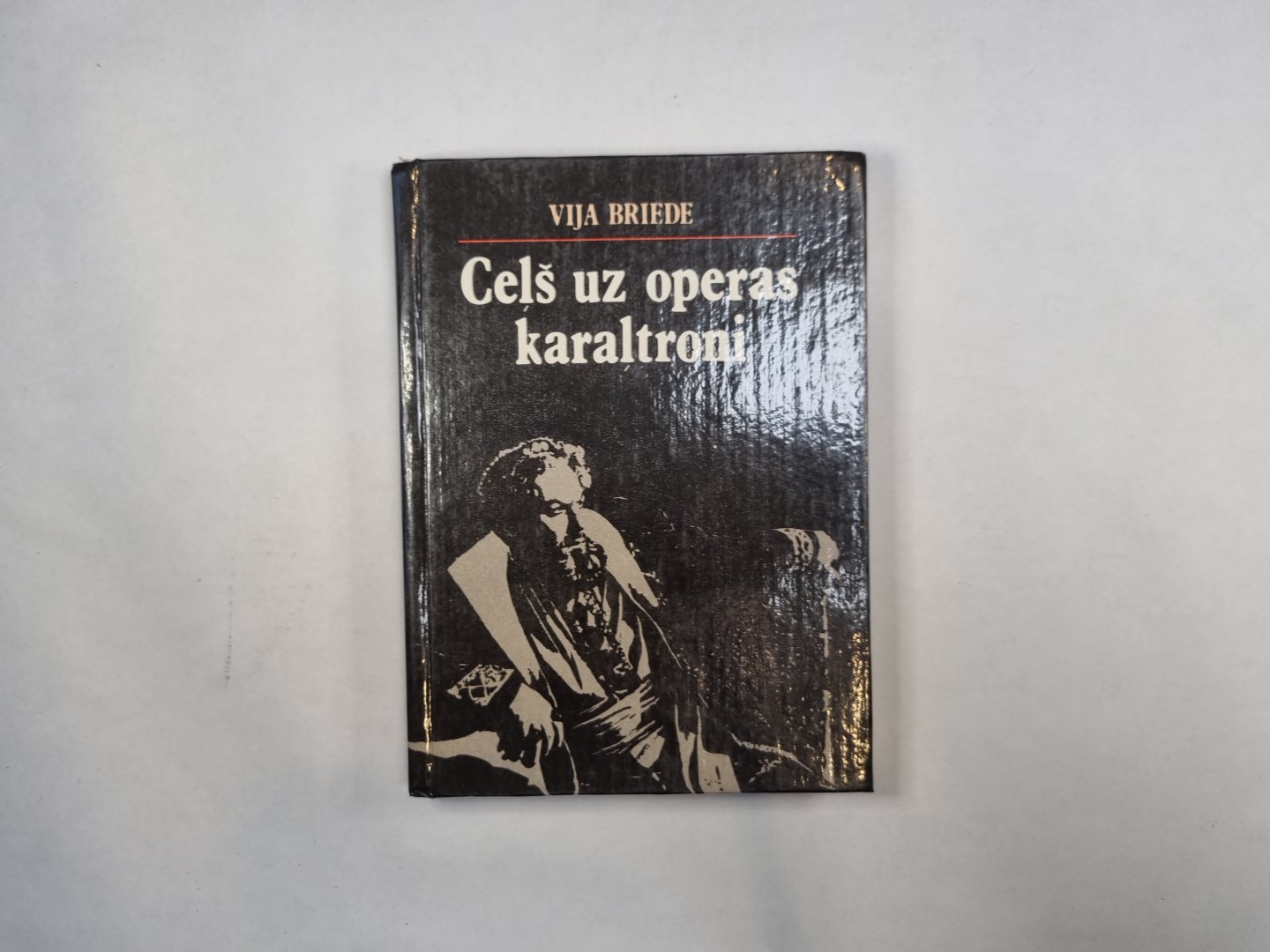 Ceļš uz operas karoltroni