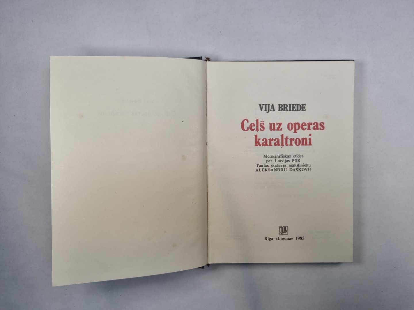 Ceļš uz operas karoltroni