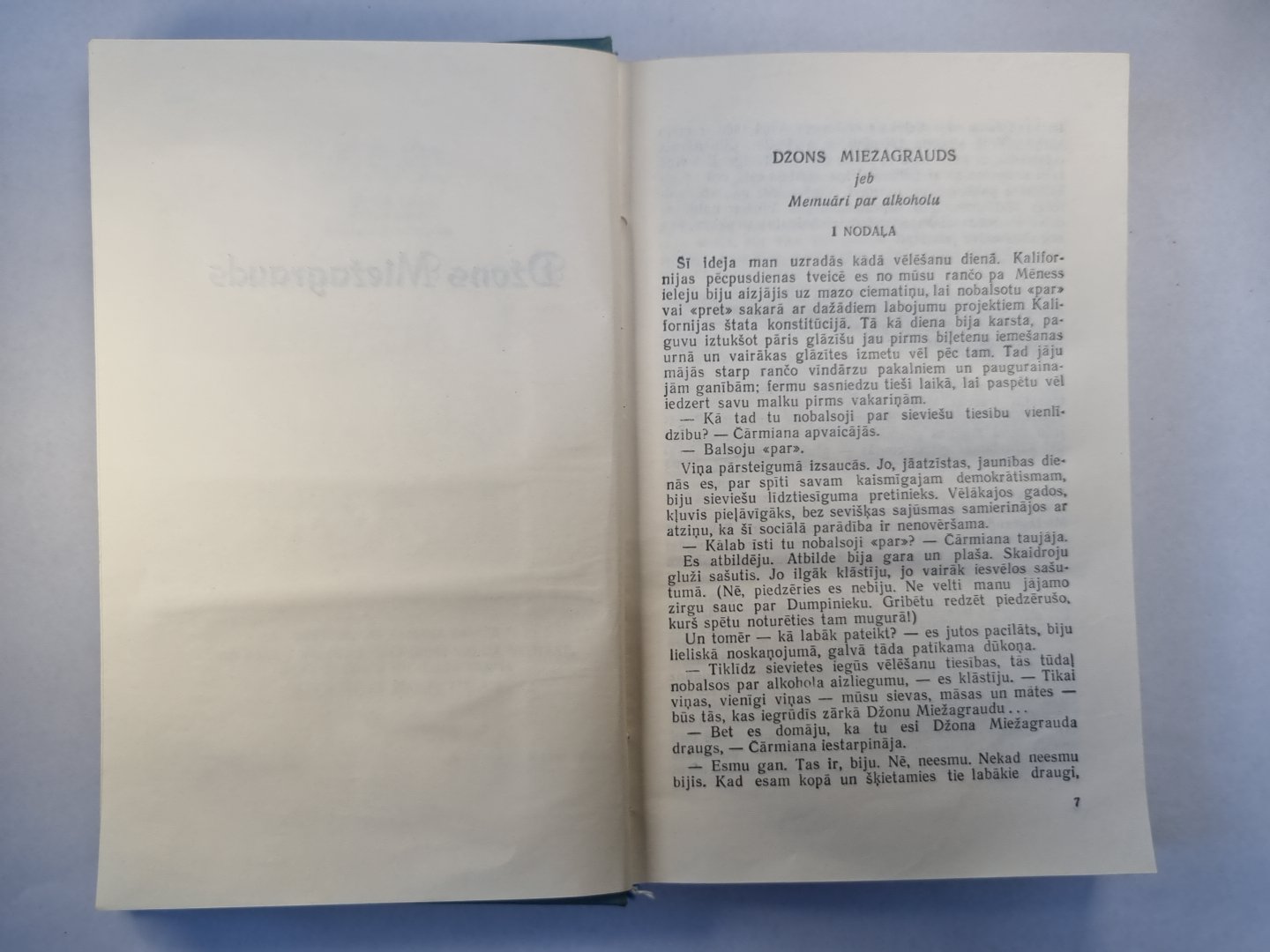 Dž.Londres. Kopoti raksti 10. Džons Miežagrauds. Uz makaloa paklāja