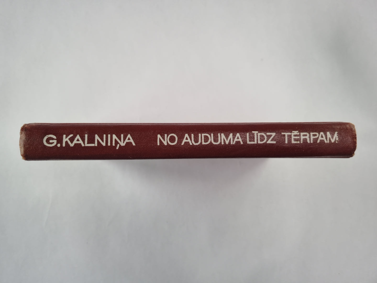 No auduma līdz tērpam