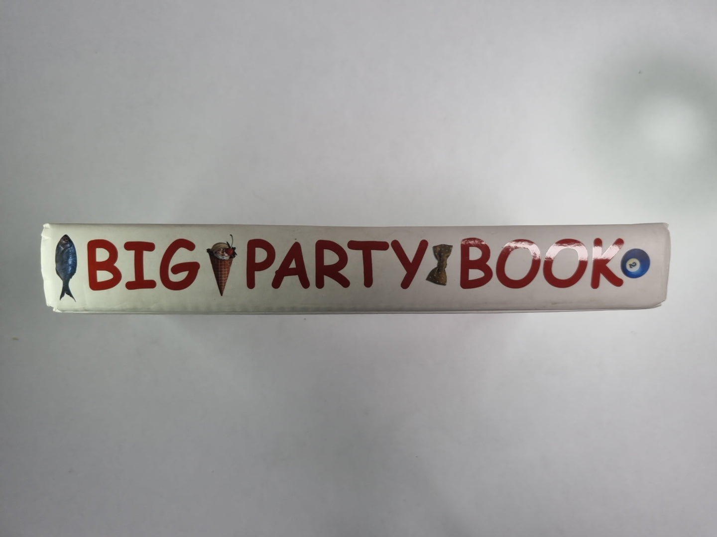 Книга «Большая вечеринка», Или «Как развлекать своих и гостей при этом не ударять лицо в салате»