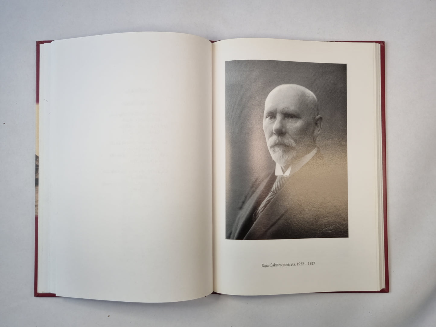 Четри дижи земгалиеши. (лат.)