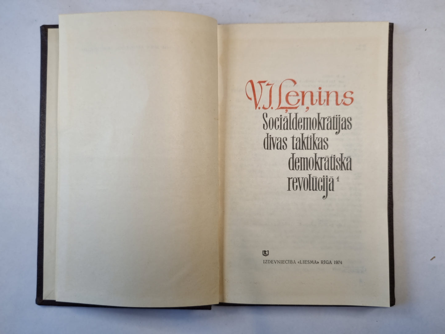 Sociāldemokrātijas divas taktikas demokrātiskā revolūcija
